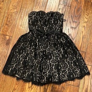 Black lace dress by Robert Rodriguez by Neiman Marcus for target size 6